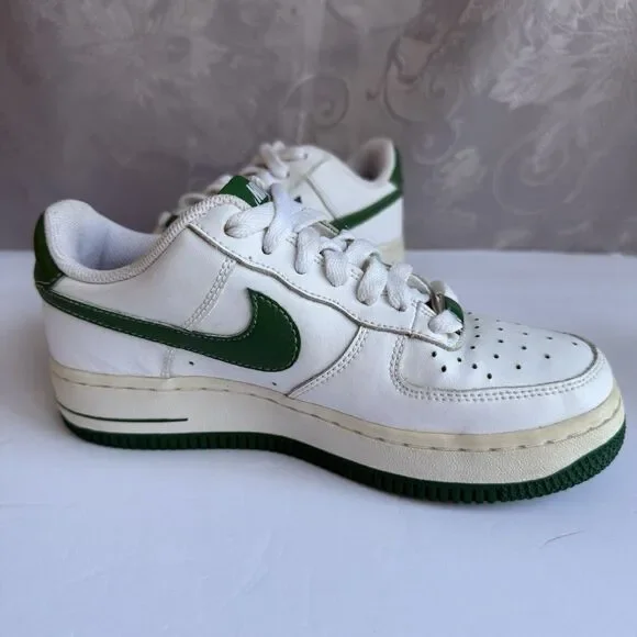 Nike Air Force 1 XXV '82 Size 3.5 Youth unisex (Women's 5) white/green low EUC - Picture 3 of 11